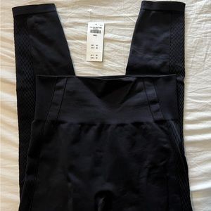 A&F YPB seamlessCORE 7/8 length